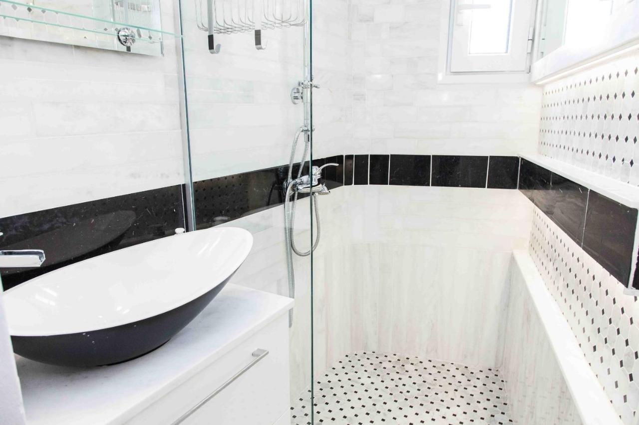 Gorgeous Penthouse With Private Jacuzzi And Amazing View! Leilighet Athen Eksteriør bilde