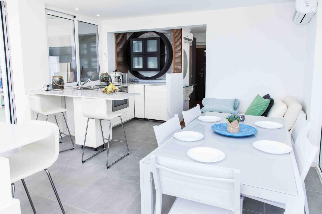 Gorgeous Penthouse With Private Jacuzzi And Amazing View! Leilighet Athen Eksteriør bilde