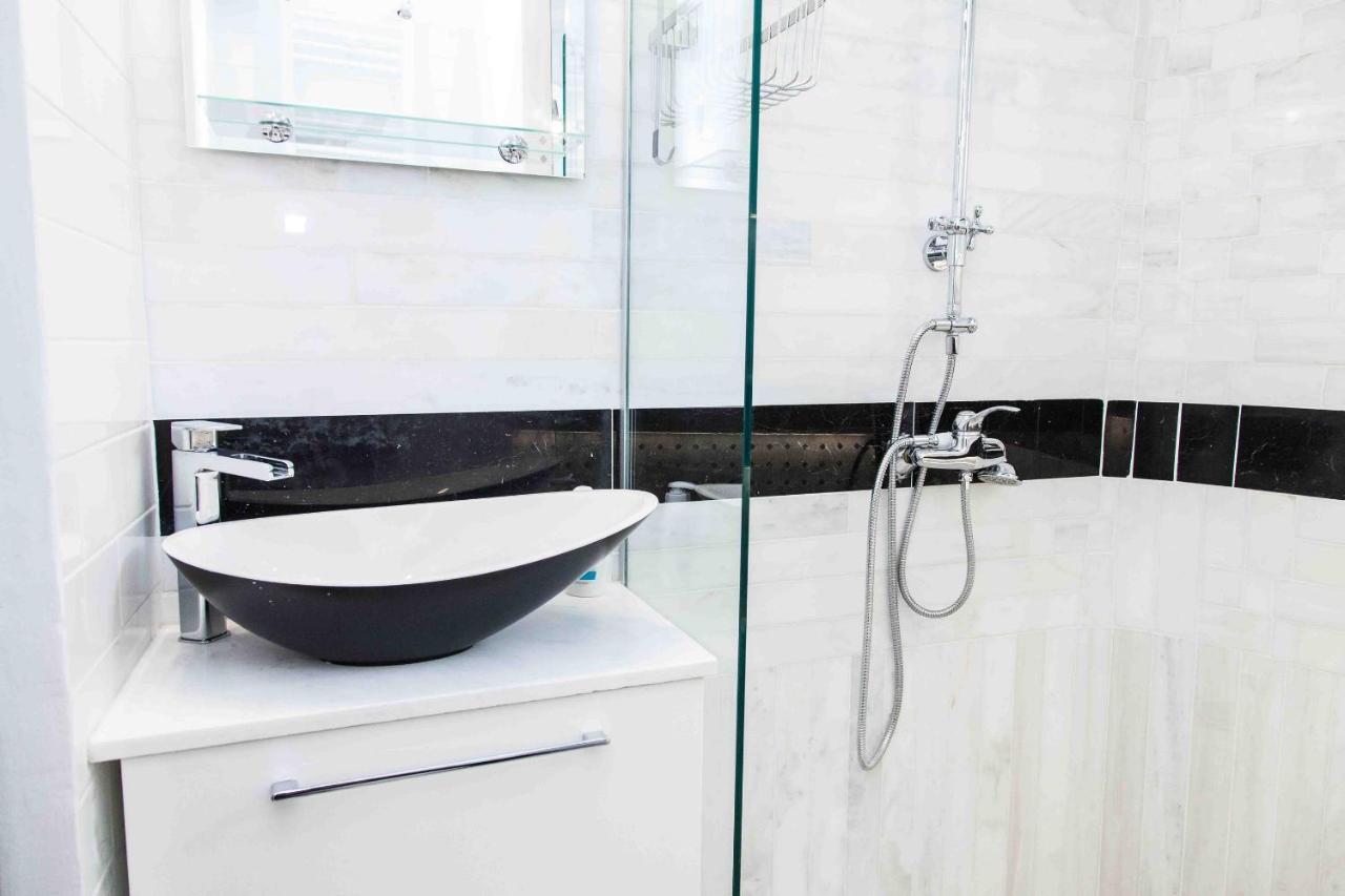 Gorgeous Penthouse With Private Jacuzzi And Amazing View! Leilighet Athen Eksteriør bilde