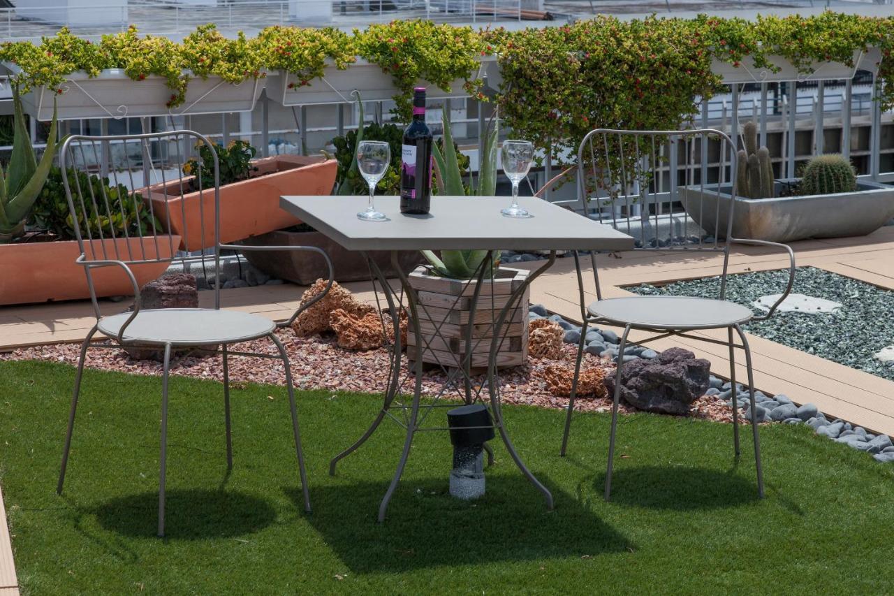Gorgeous Penthouse With Private Jacuzzi And Amazing View! Leilighet Athen Eksteriør bilde
