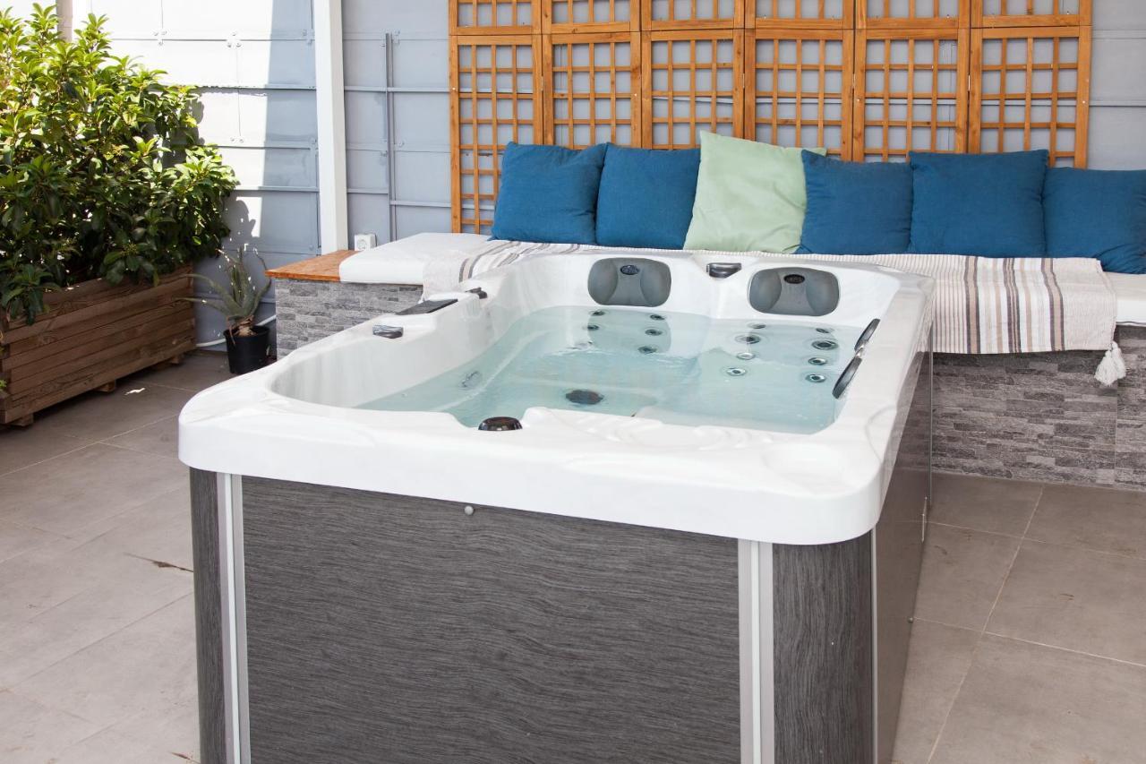 Gorgeous Penthouse With Private Jacuzzi And Amazing View! Leilighet Athen Eksteriør bilde