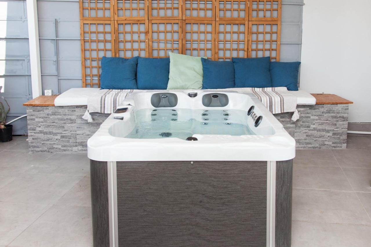 Gorgeous Penthouse With Private Jacuzzi And Amazing View! Leilighet Athen Eksteriør bilde